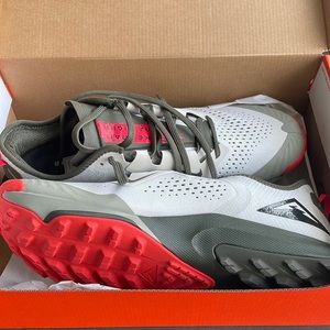 Brand New Nike Air Zoom Terra Kiger 7